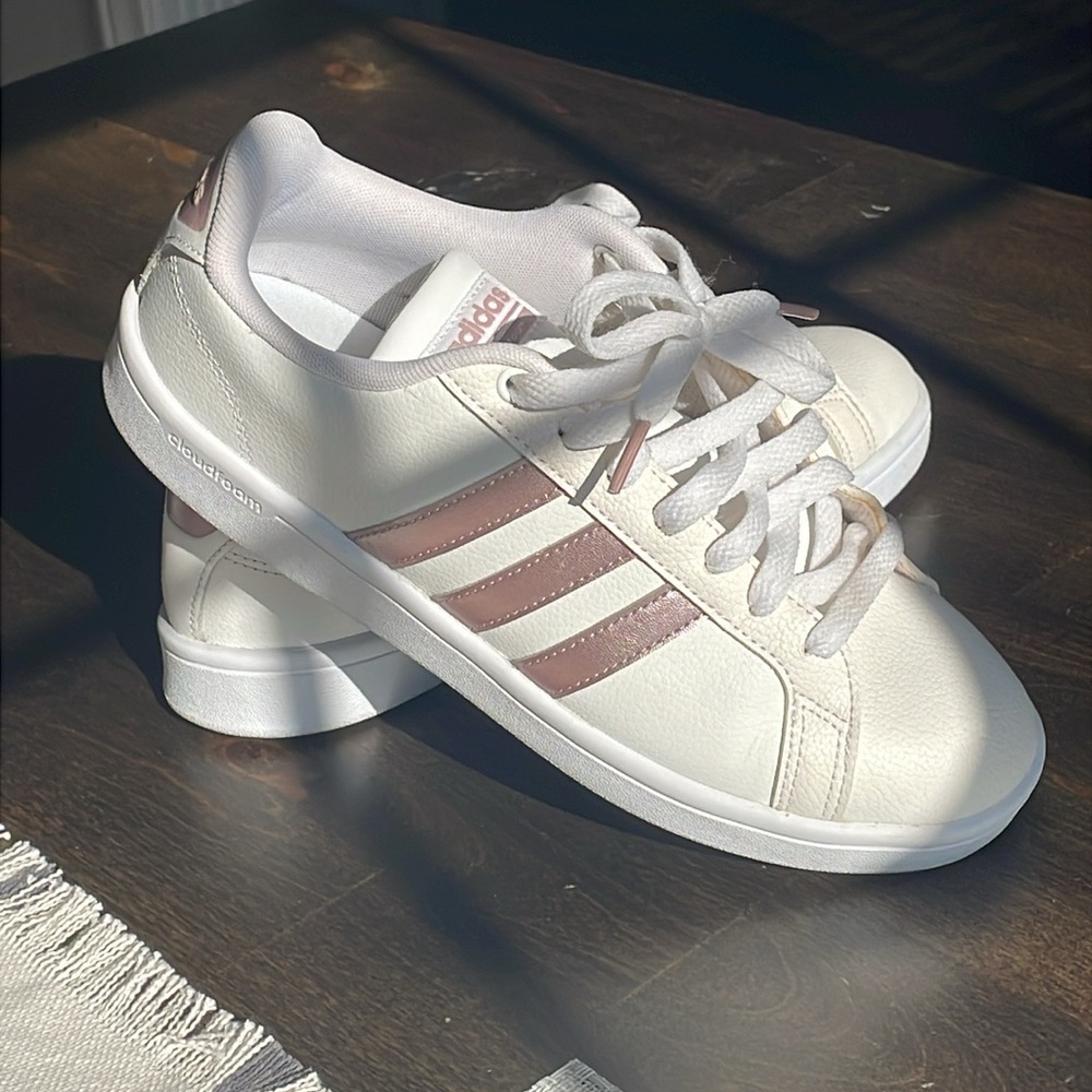 Adidas White Sneakers Classic Design
